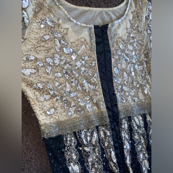 COPY - Selling this beautiful black/silver gown that has only been worn once. S… - Picture 12 of 12